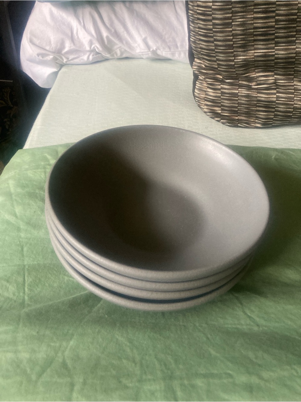 Heath set of 4 grey bowls gray side 8”